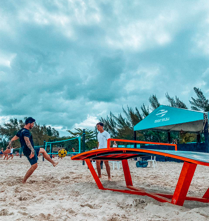 Futmesa que não enferruja na praia